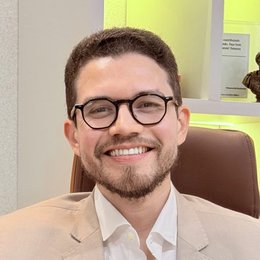 Dr. Bruno Gomes Sampaio
